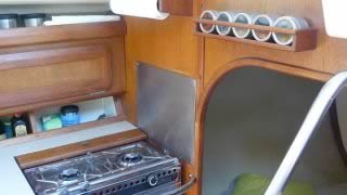Hunter 30 Kitchen Galley Stove 074